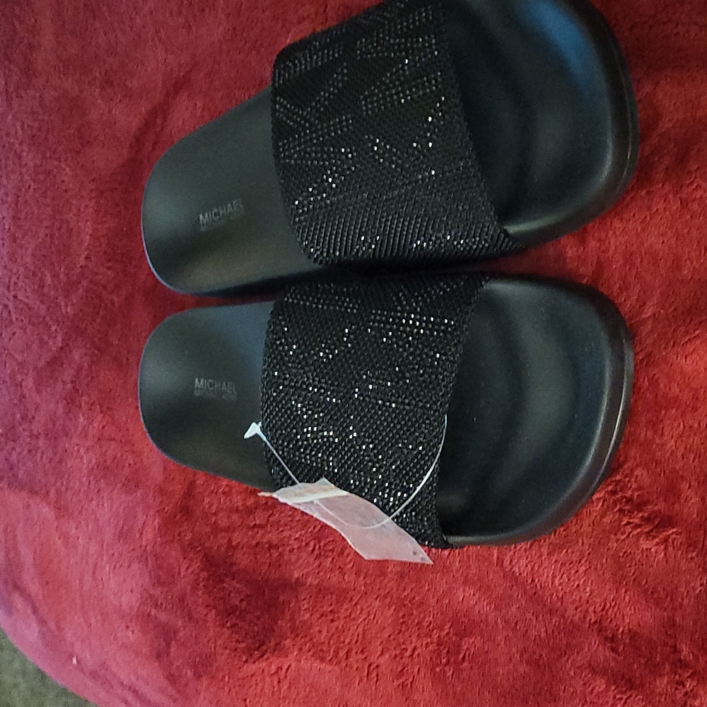 New black Michael kors slide